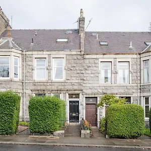 Apartment 2 Bedroom At Sensational Serviced - Clifton Road Aberdeen